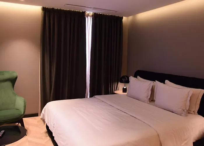 Unik ホテル Selitë e Vogël