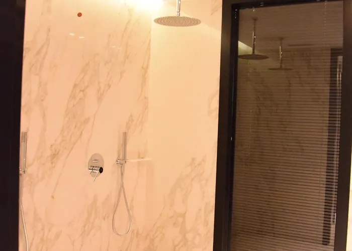 ホテル Unik Selitë e Vogël