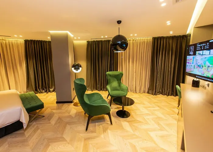 Unik ホテル Selitë e Vogël