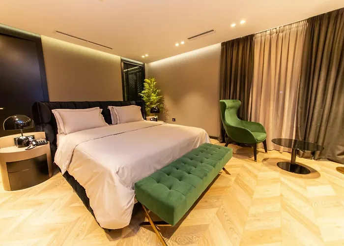 Unik 4* Selitë e Vogël