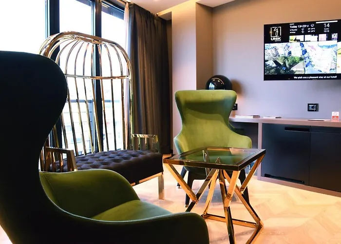 Unik ホテル Selitë e Vogël