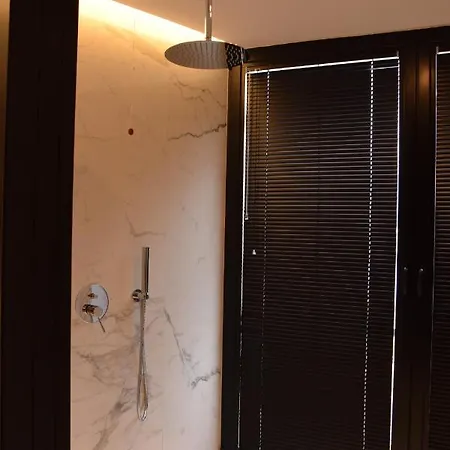 Hotel Unik 4*